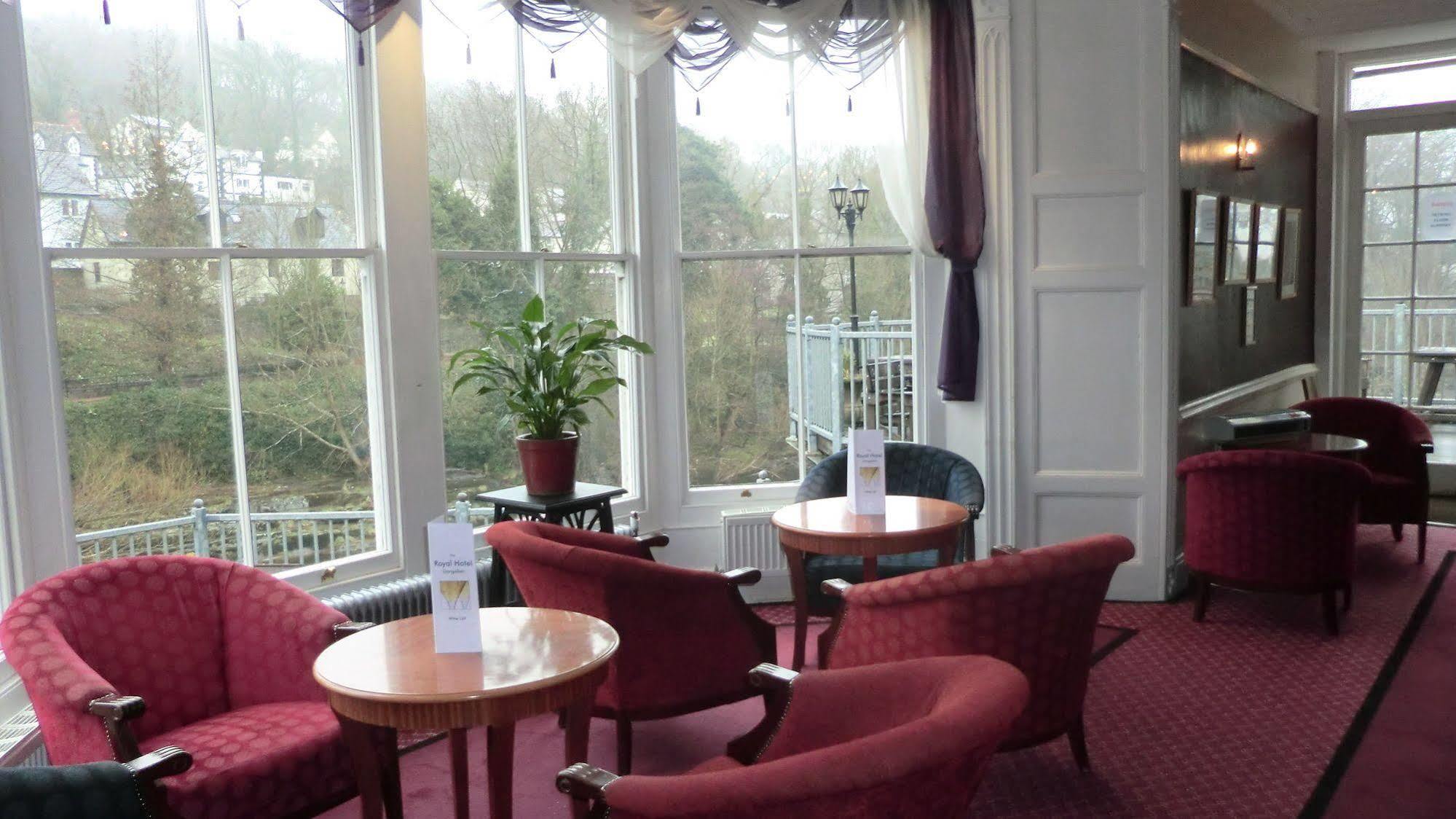 The Royal Hotel Лланголлен Экстерьер фото