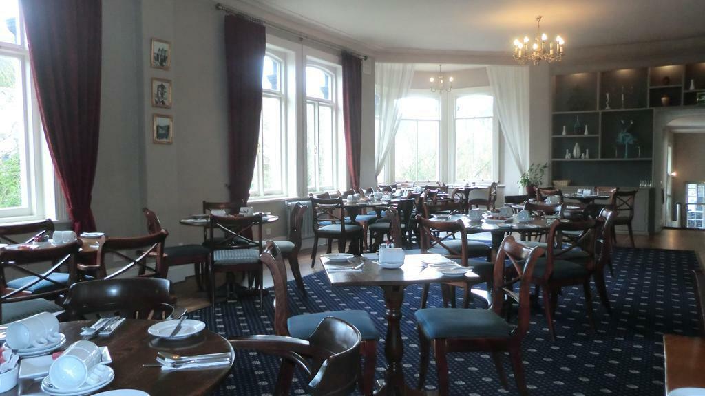 The Royal Hotel Лланголлен Экстерьер фото