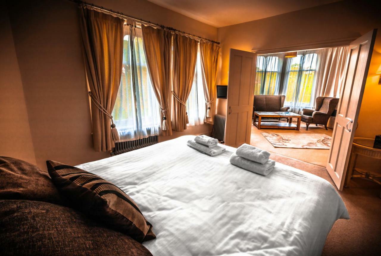 The Royal Hotel Лланголлен Экстерьер фото